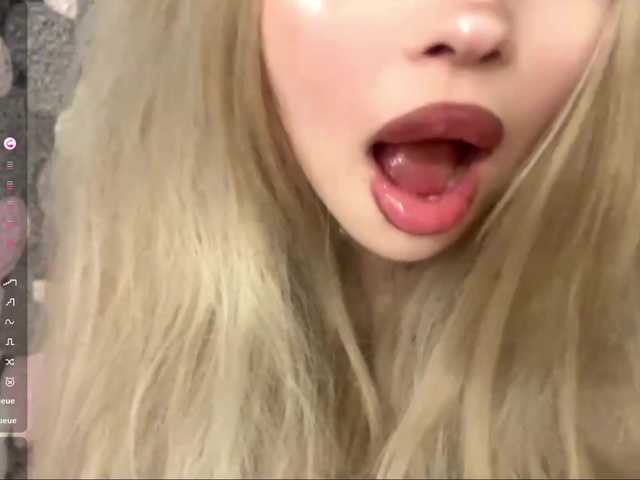 AngelenaBuote live cam on BongaCams