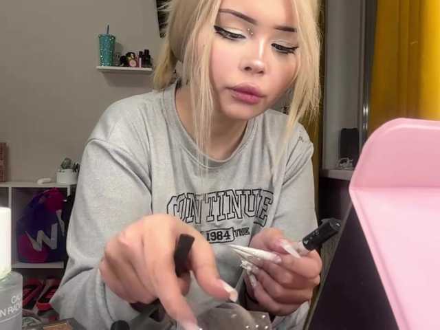 AngelenaBuote live cam on BongaCams