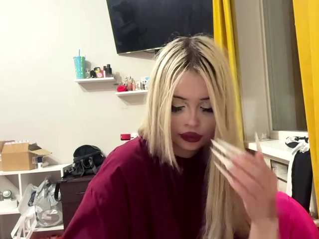 AngelenaBuote live cam on BongaCams