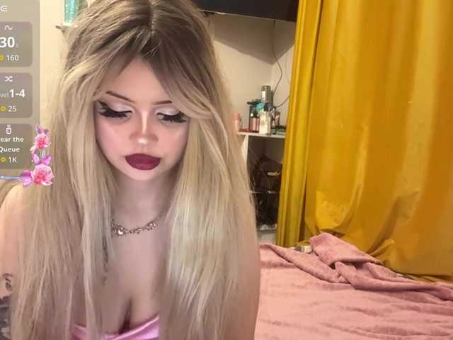 AngelenaBuote live cam on BongaCams