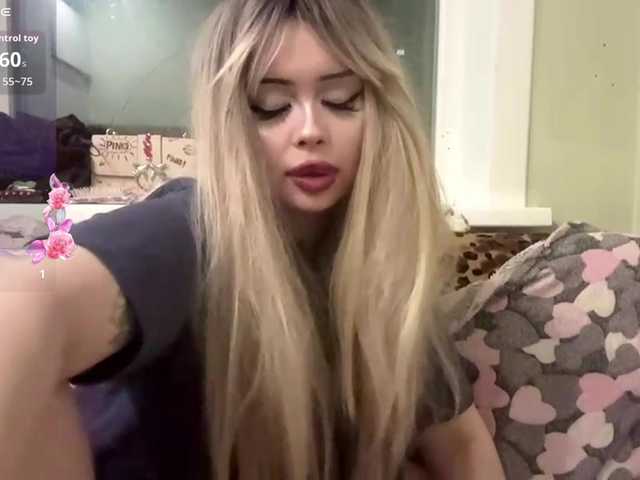 AngelenaBuote live cam on BongaCams