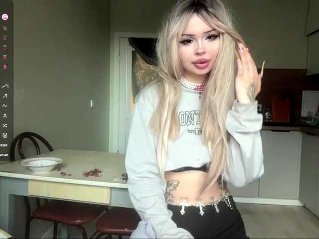 AngelenaBuote live cam on BongaCams