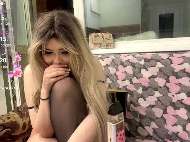 AngelenaBuote live cam on BongaCams