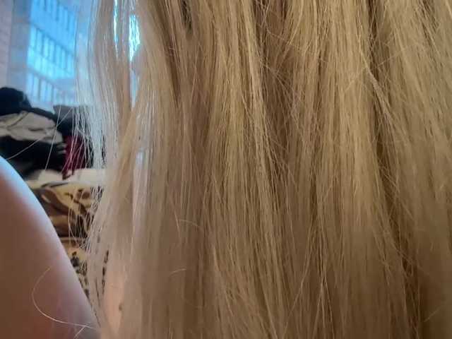 AngelenaBuote live cam on BongaCams