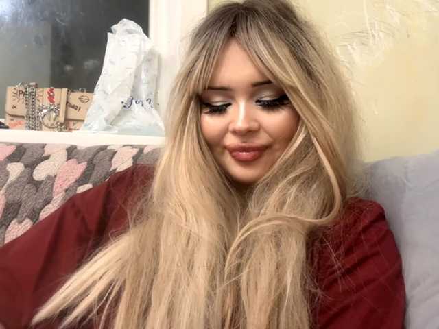 AngelenaBuote live cam on BongaCams