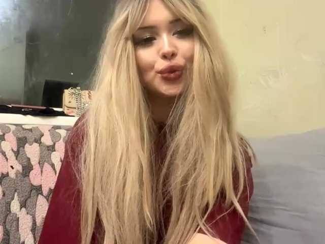 AngelenaBuote live cam on BongaCams