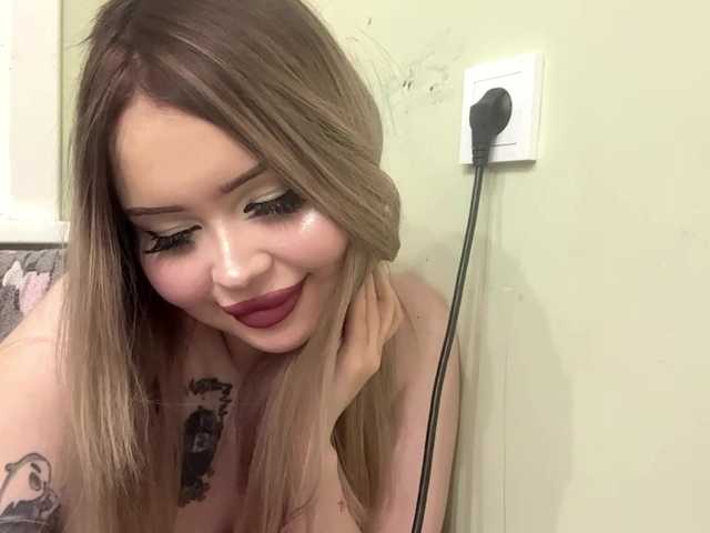 AngelenaBuote live cam on BongaCams