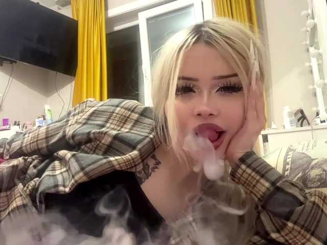 AngelenaBuote live cam on BongaCams