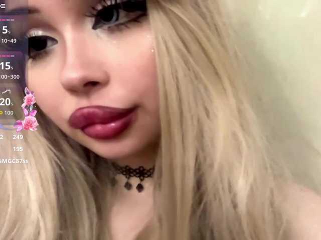 AngelenaBuote live cam on BongaCams