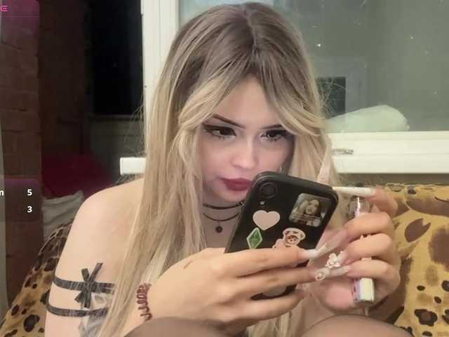AngelenaBuote live cam on BongaCams