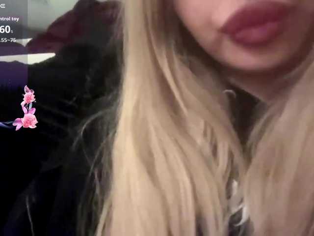 AngelenaBuote live cam
