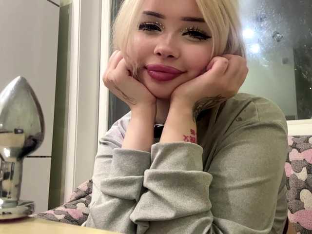 AngelenaBuote live cam on BongaCams