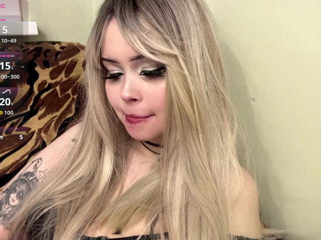 AngelenaBuote live cam on BongaCams