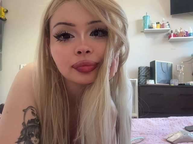 AngelenaBuote live cam on BongaCams