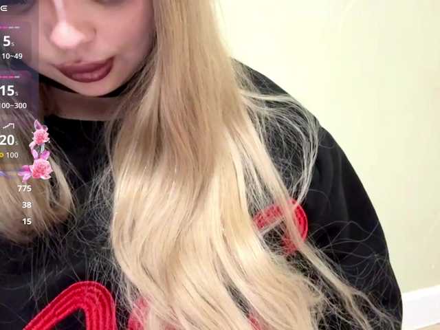 AngelenaBuote live cam on BongaCams