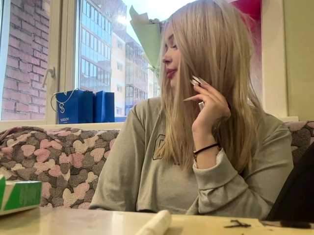 AngelenaBuote live cam on BongaCams