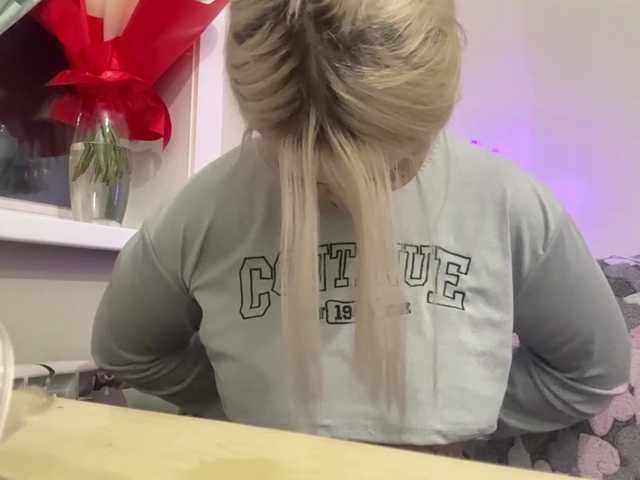 AngelenaBuote live cam on BongaCams