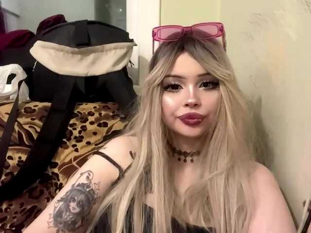 AngelenaBuote live cam on BongaCams