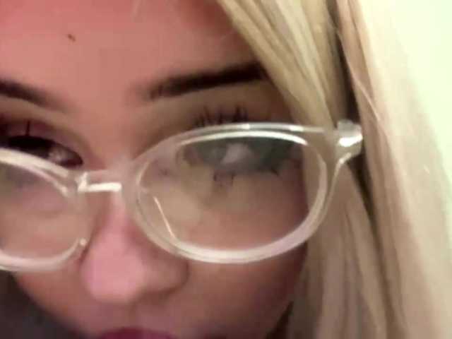 AngelenaBuote live cam on BongaCams