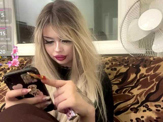 AngelenaBuote live cam on BongaCams