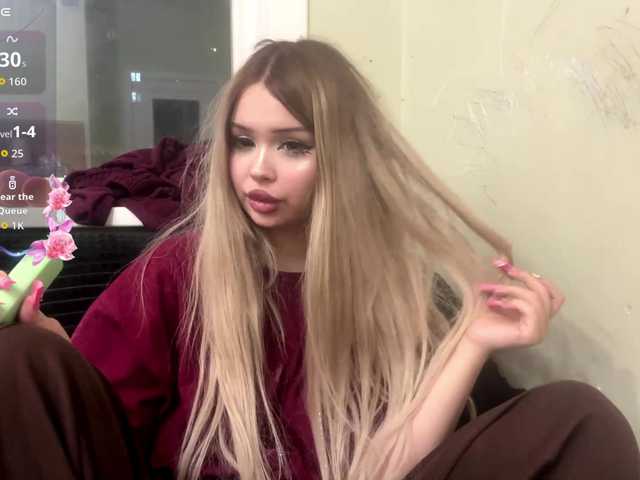 AngelenaBuote live cam on BongaCams