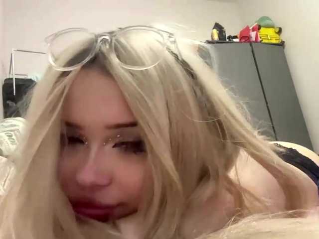 AngelenaBuote live cam on BongaCams