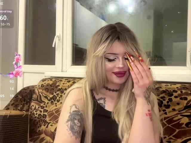 AngelenaBuote webcam