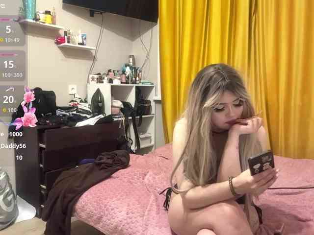 AngelenaBuote webcam