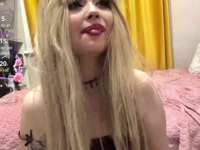 AngelenaBuote webcam