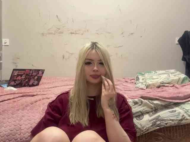 AngelenaBuote webcam