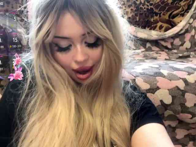 AngelenaBuote webcam