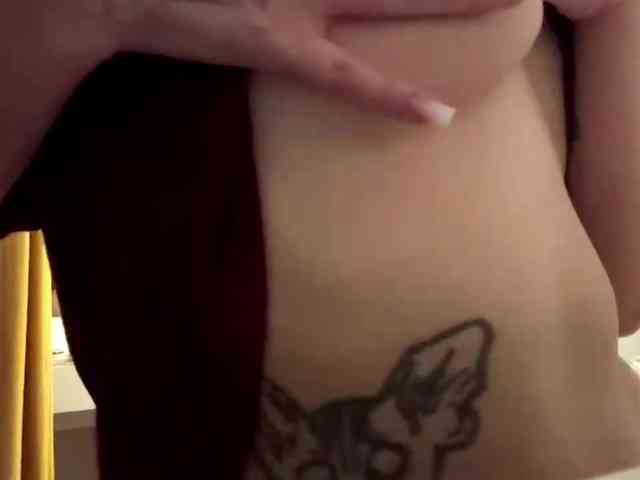 AngelenaBuote webcam