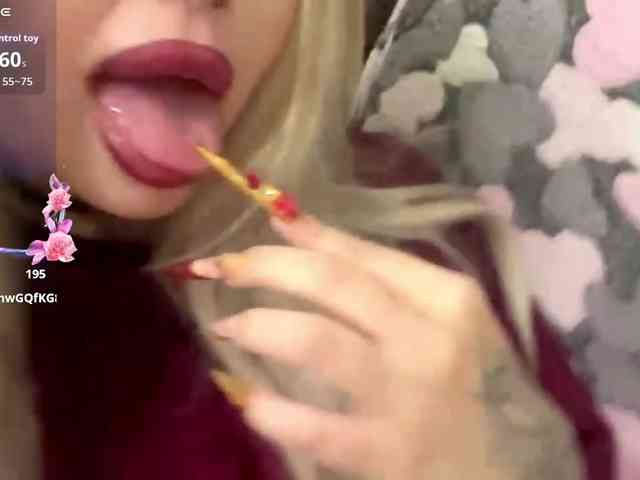 AngelenaBuote webcam