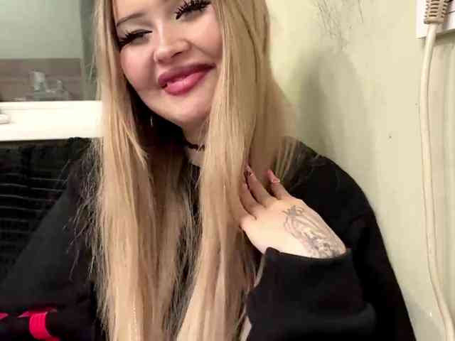 AngelenaBuote webcam