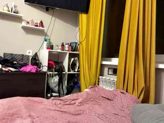 AngelenaBuote webcam