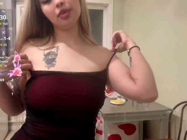 AngelenaBuote webcam