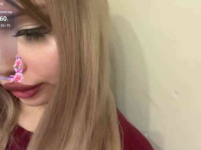 AngelenaBuote webcam