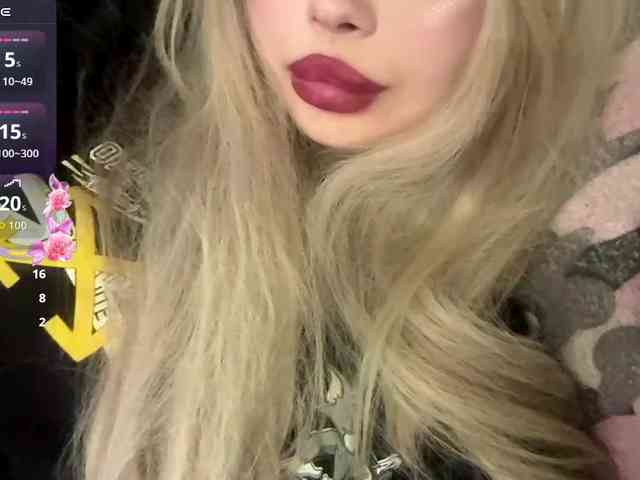 AngelenaBuote webcam