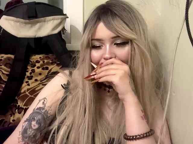 AngelenaBuote webcam