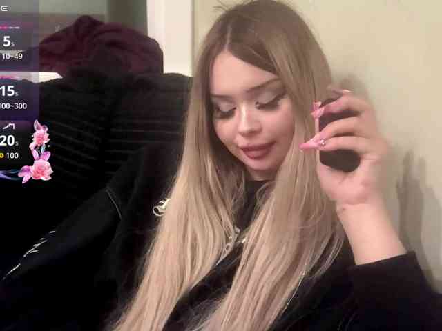 AngelenaBuote webcam
