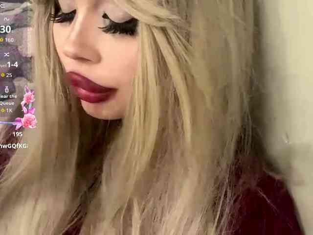 AngelenaBuote webcam
