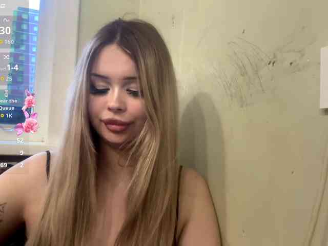 AngelenaBuote webcam