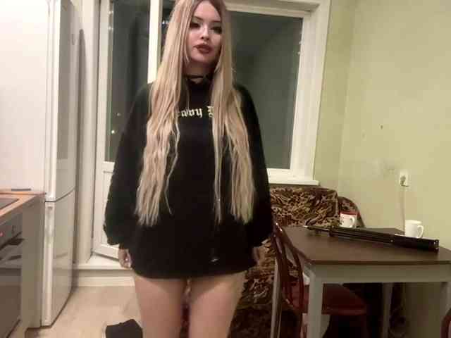 AngelenaBuote webcam