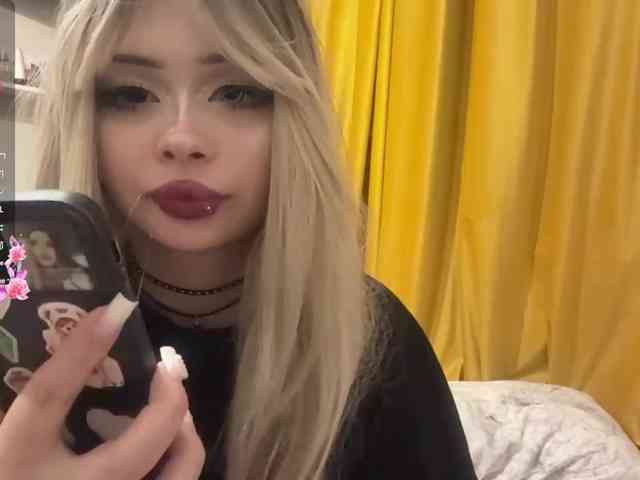 AngelenaBuote webcam