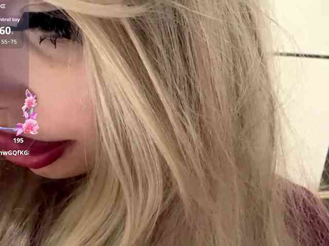AngelenaBuote webcam