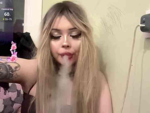 AngelenaBuote webcam