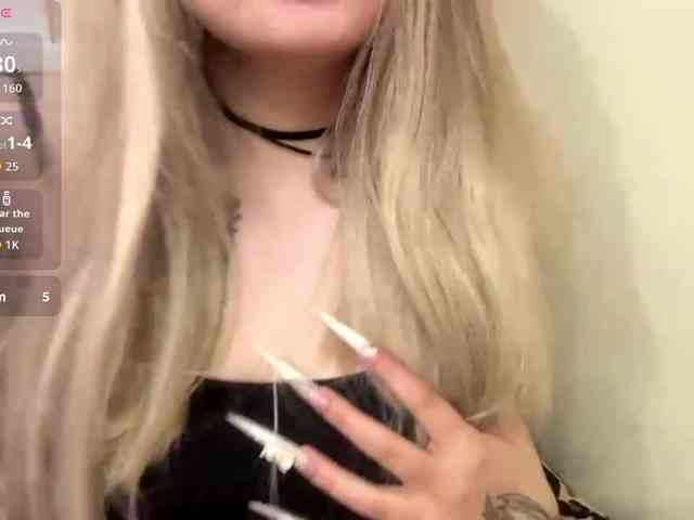 AngelenaBuote webcam