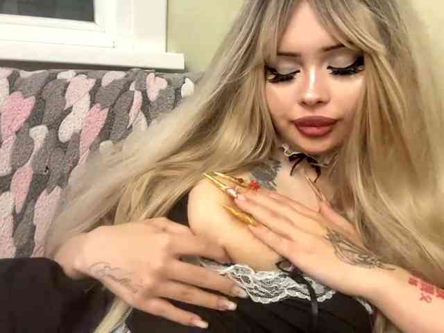 AngelenaBuote webcam