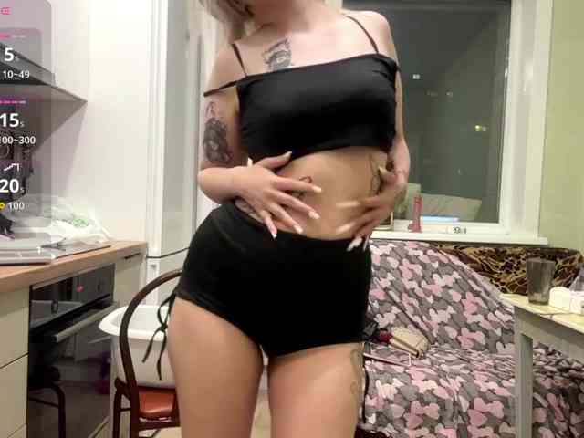 AngelenaBuote webcam