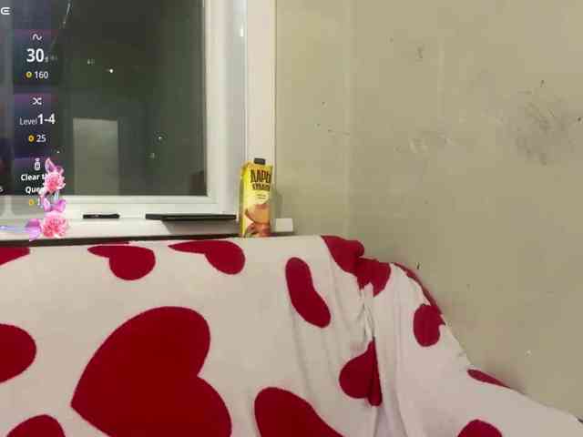 AngelenaBuote webcam